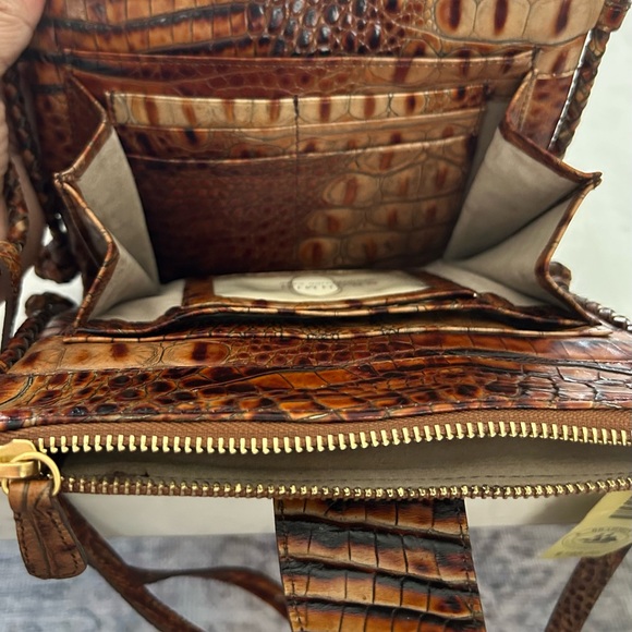 RARE ! NWT  Gorgeous Brahmin Tan Crocodile Embossed Crossbody Bag - Picture 6 of 7
